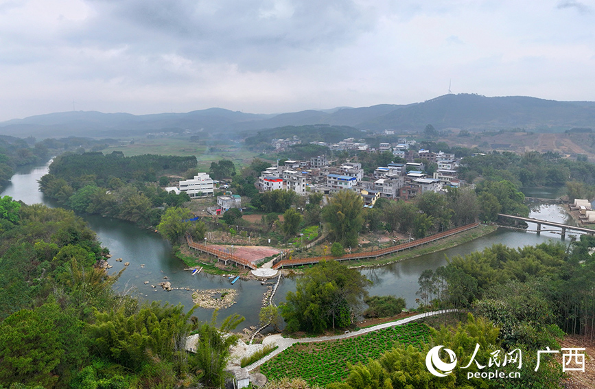 象州县妙皇乡思高村。人民网 付华周摄